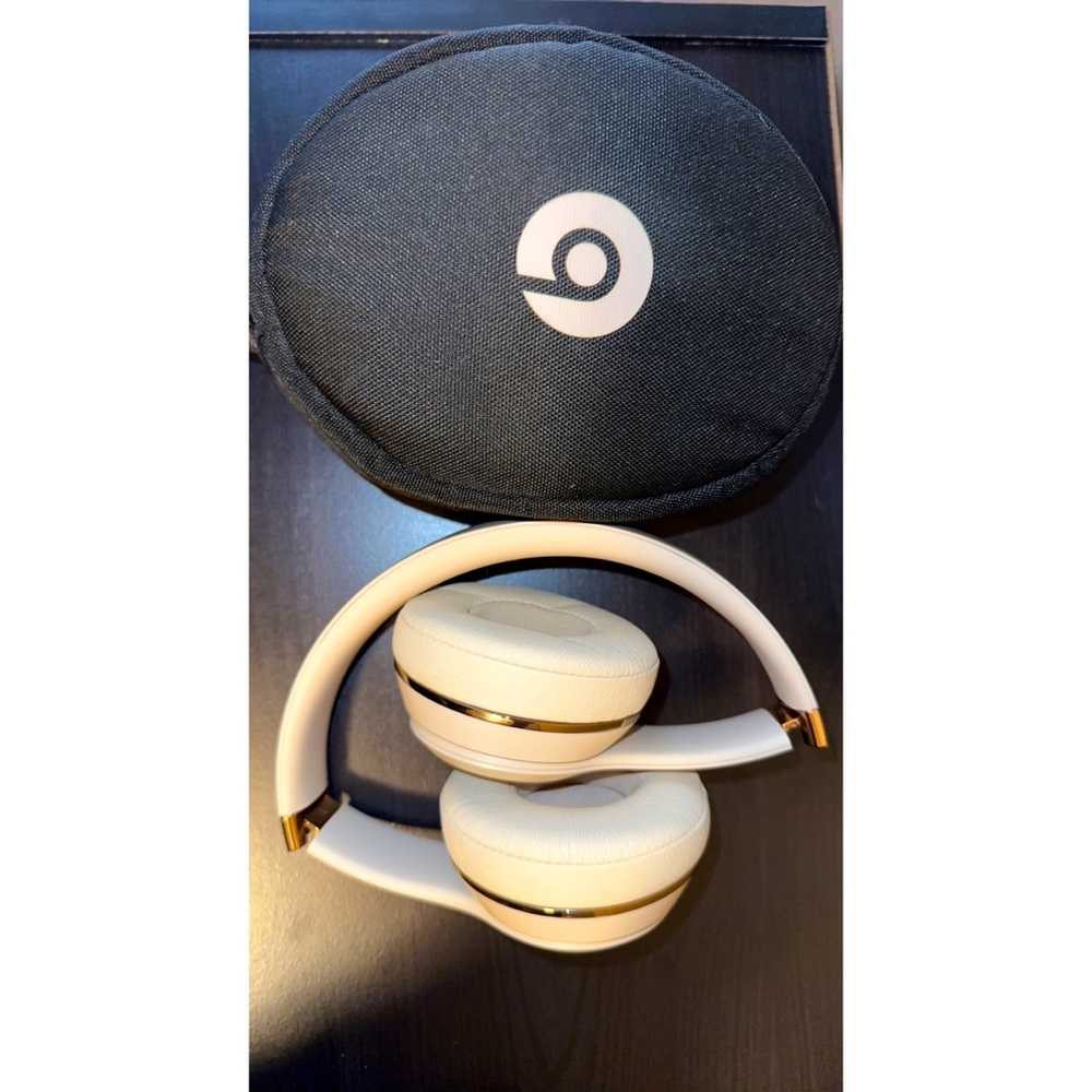 Wireless Beats Solo 3